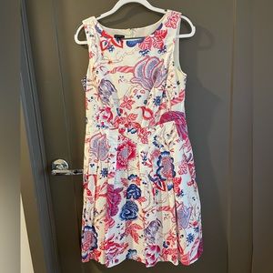 Floral dress - color of the year!